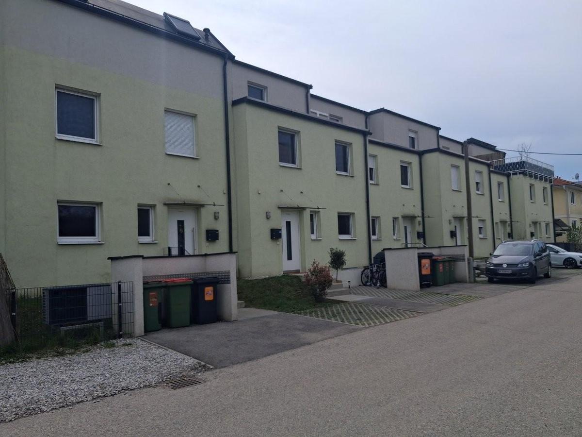 41 Reihenhausanlage RH 1220