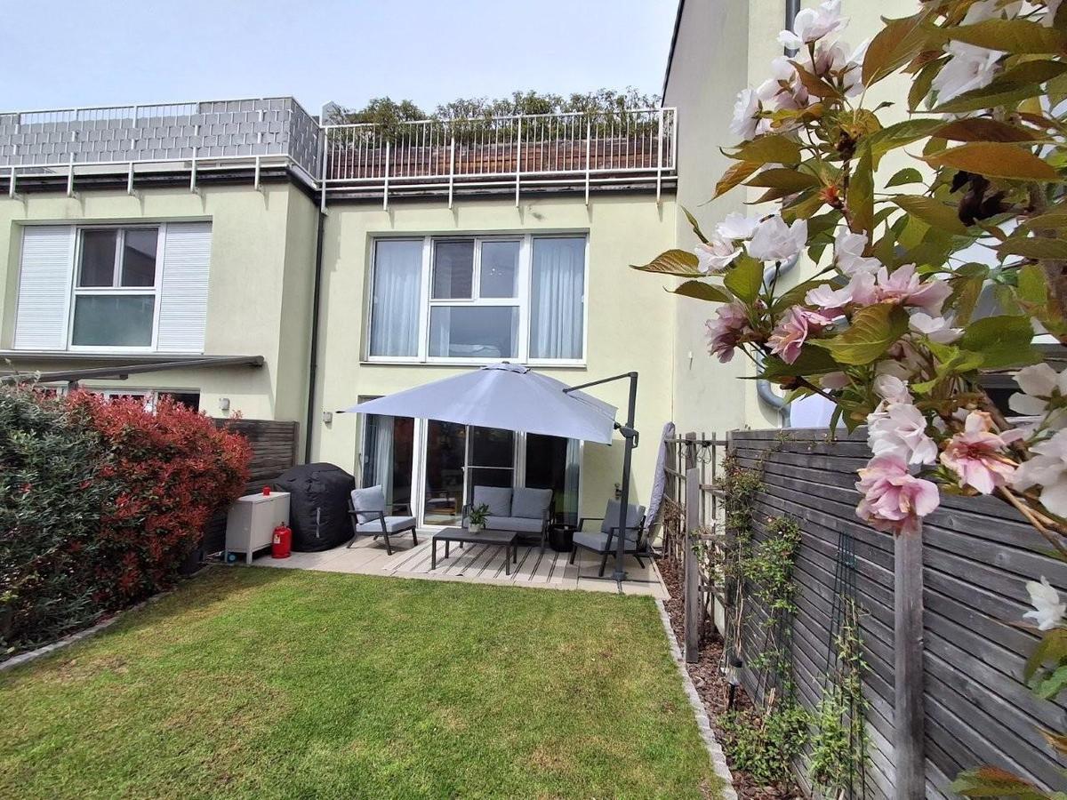 7 Garten mit Terrasse RH 1220