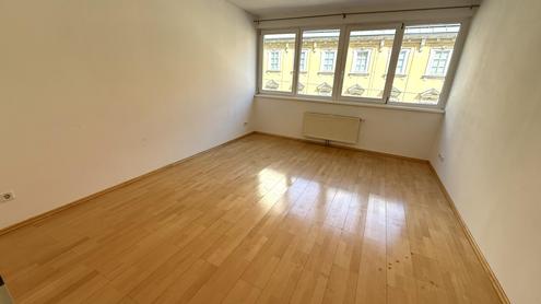 PERFEKTE WG-geeignete 2 Zimmer Wohnung in der LAUDONGASSE!!! G�nstige Nebenkosten!!!