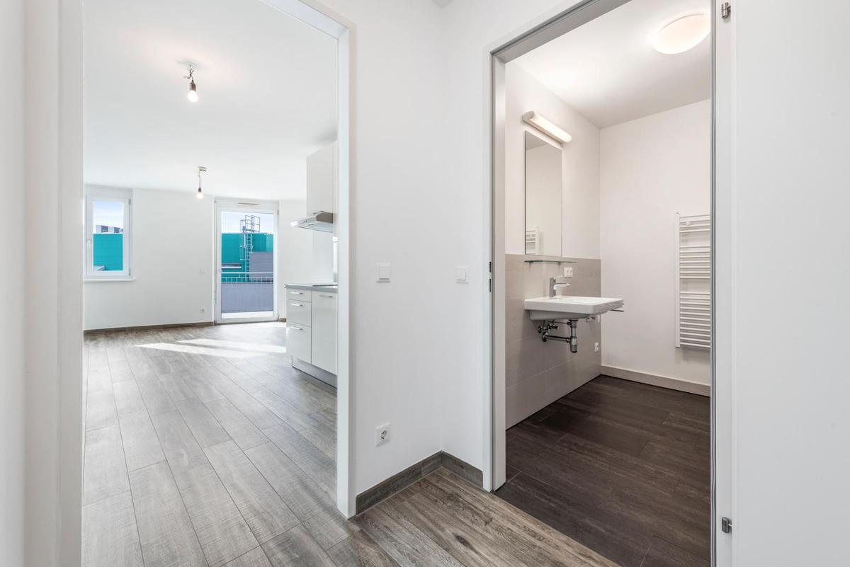 PMP273-AN-24823-JFW324_003