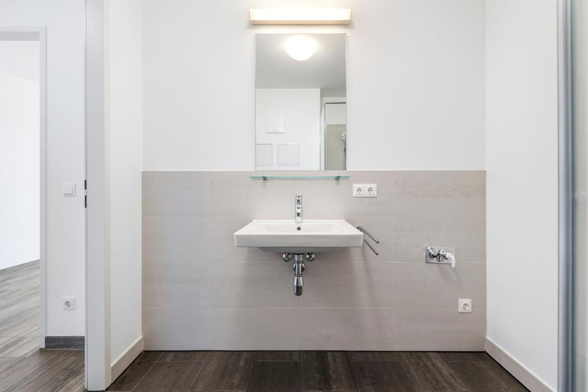 PMP273-AN-24823-JFW324_006