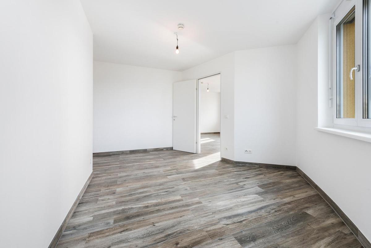 PMP273-AN-24823-JFW324_012