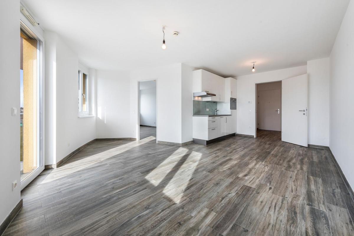 PMP273-AN-24823-JFW324_010