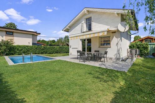 " Eigengrund im Prater mit Haus, Garten &amp; Pool "