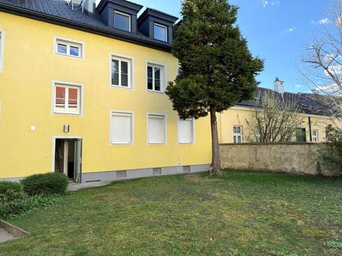 "Neu renovierte 2 Zimmer-Wohnung im Ortszentrum!"