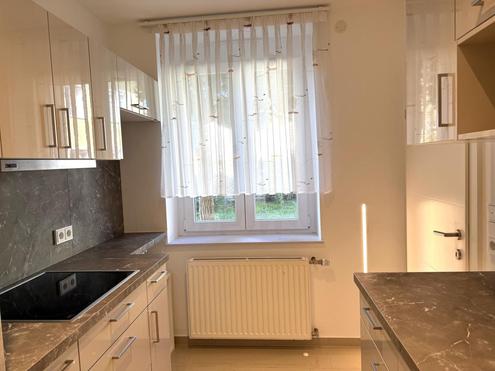 "2 Zimmer-Wohnung mitten in Laxenburg!"