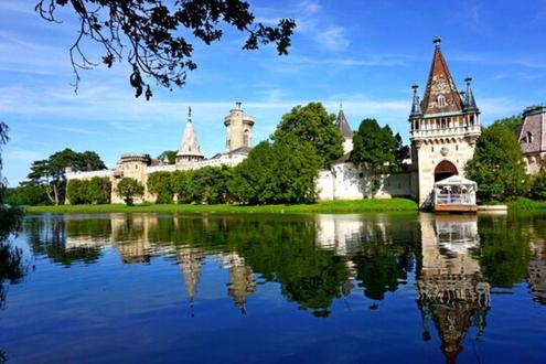 "2 Zimmer-Wohnung mitten in Laxenburg!"