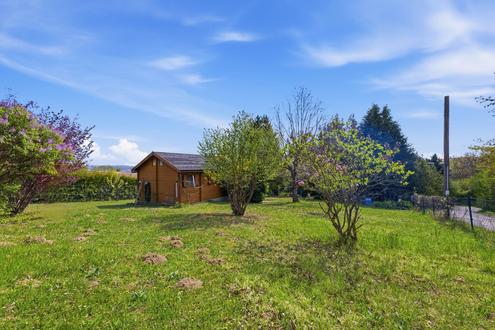 Sonniges Gartengrundst�ck mit tollem Ausblick in Wischatal!