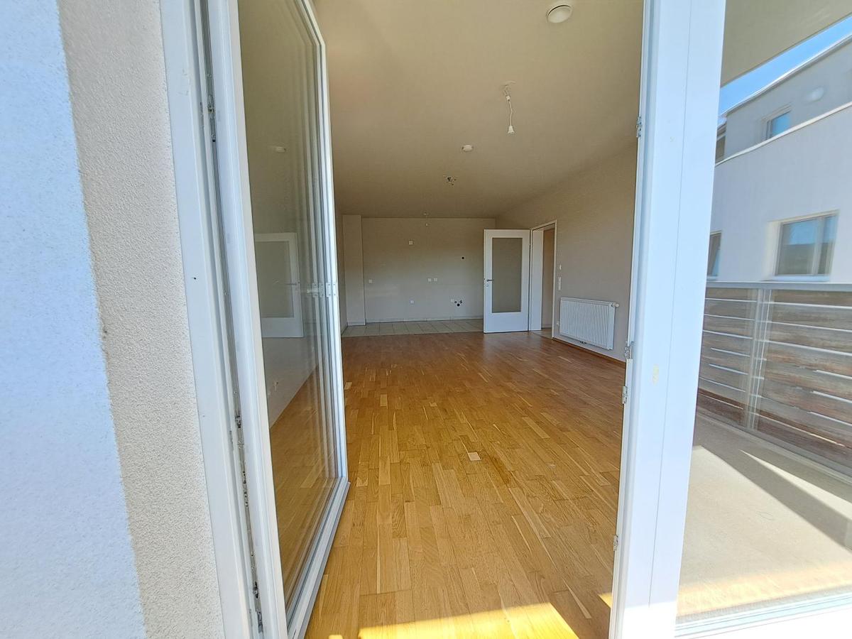 Sicht in die Wohn- Essk�che