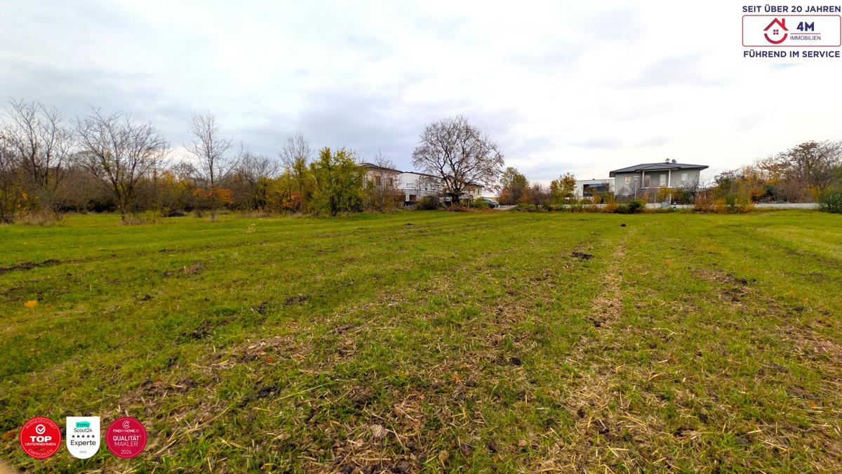 Grundst�ck hinten