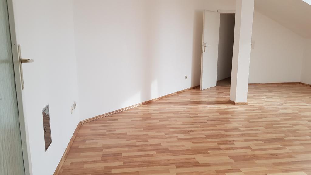 gro�es Zimmer