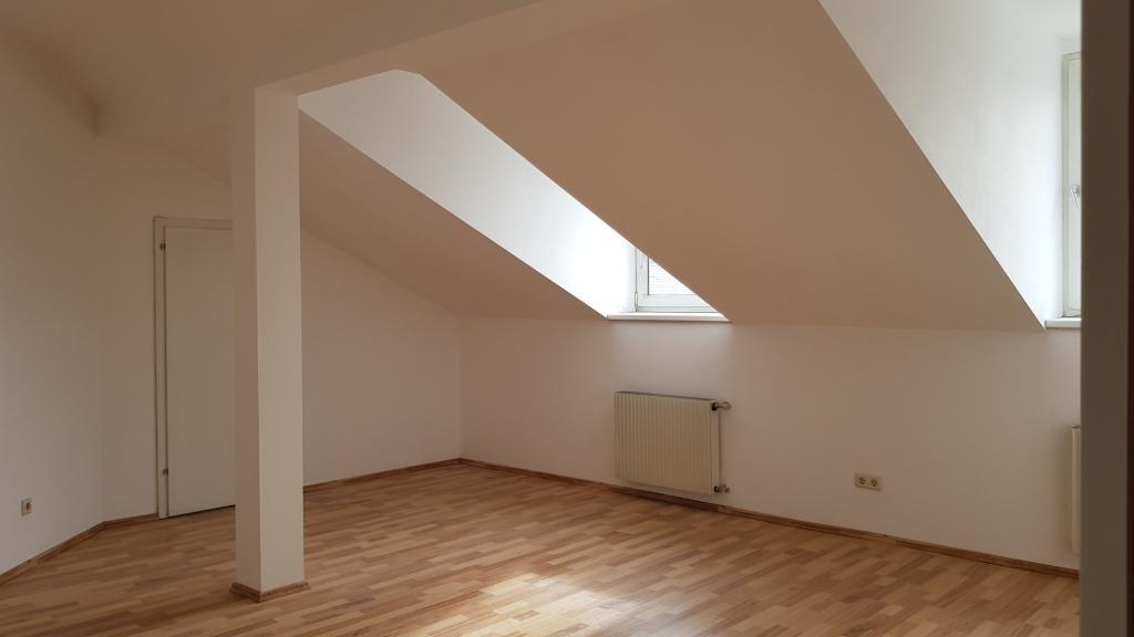 Wohnzimmer (teilbar)