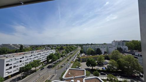 Neubauwohnung mit gro�er Loggia + Deckenk�hlung  + 8.OG // Ab JULI!!