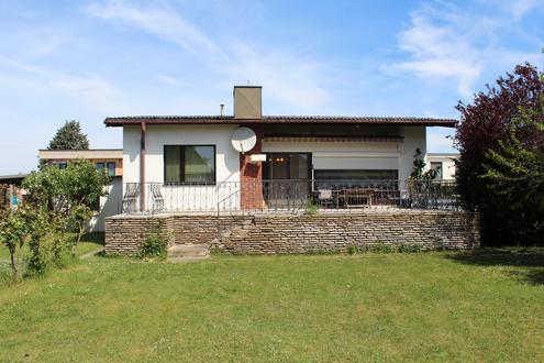 "Ger�umiges Haus in Strasshof!"