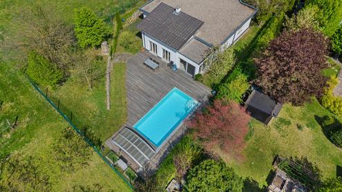 Gro�herzigtum mitten in den  Weinbergen