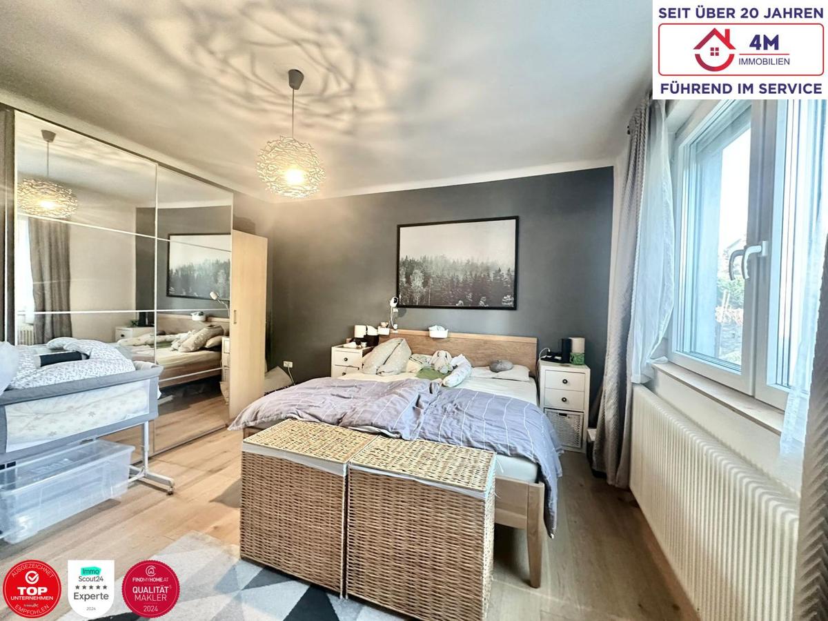 Schlafzimmer 1