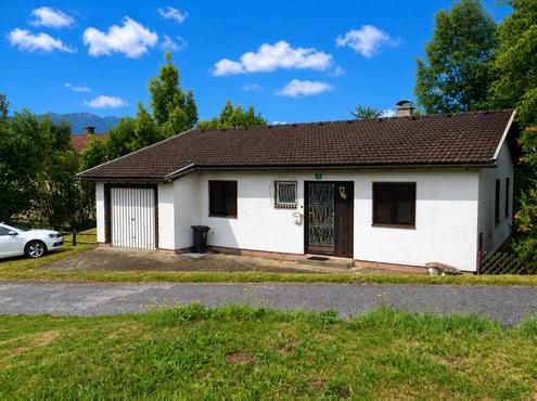 "Bungalow mit Traumgrundst�ck"