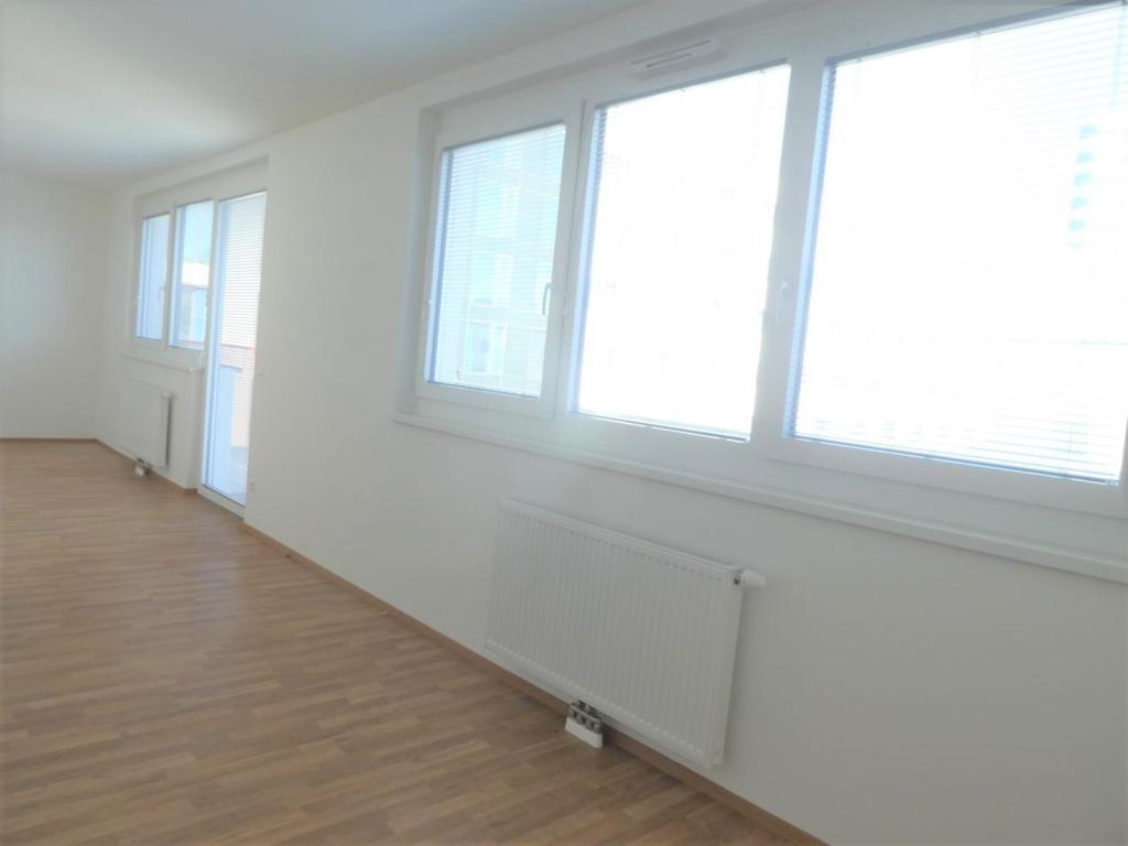 absolut hell, viele gro�e Fenster