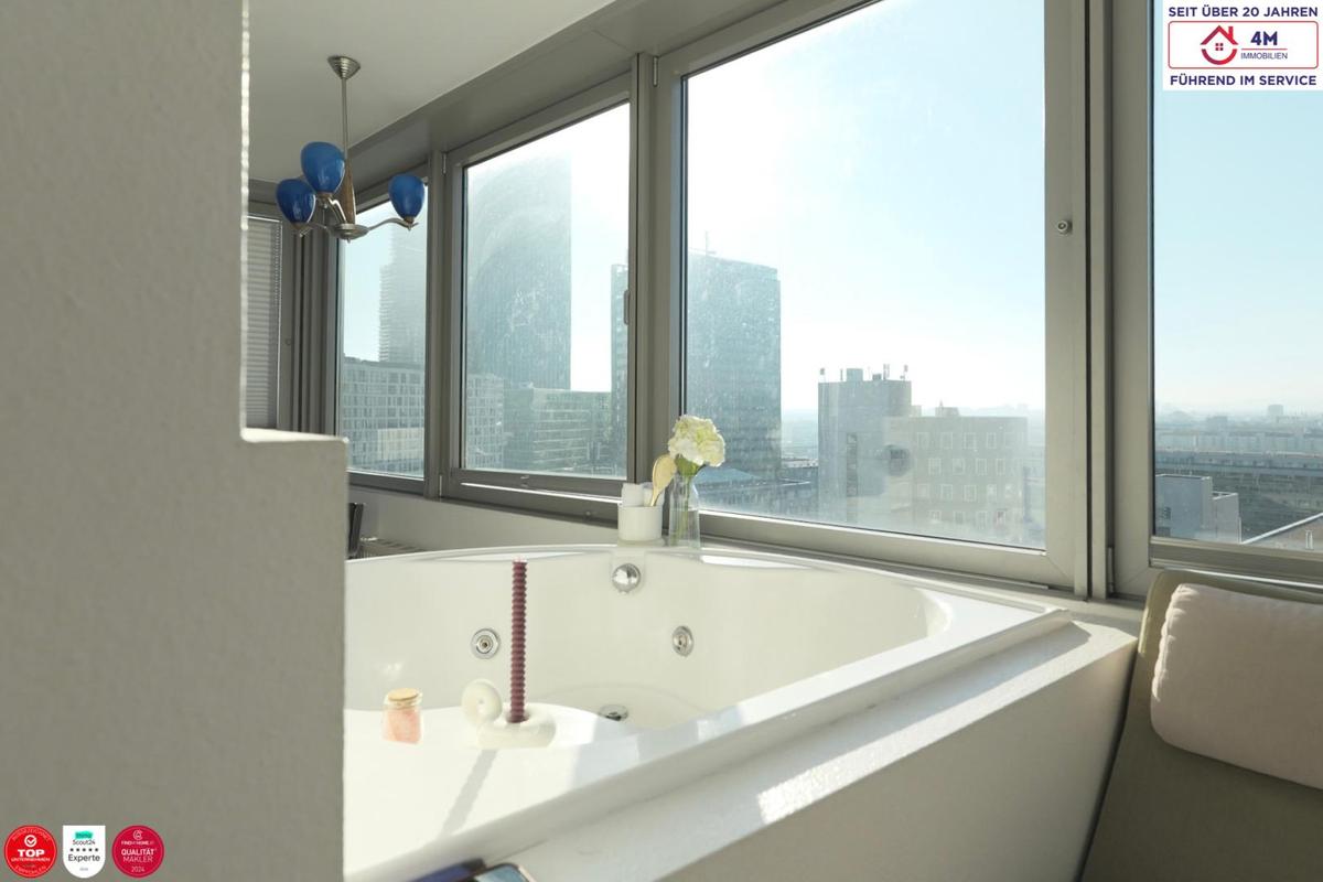 JACUZZI