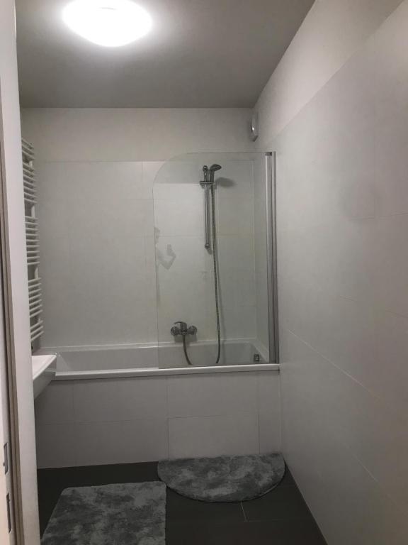 Badezimmer mit Wanne