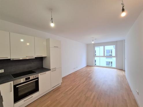Koloniestra�e! Sch�ne Neubauwohnung mit 6m� Balkon/Loggia!!!