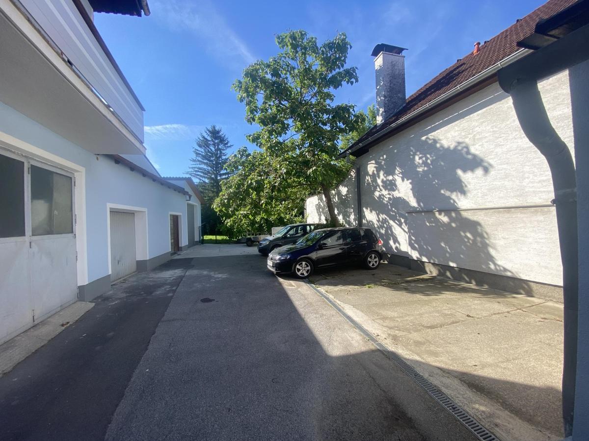 02 Parkplatz