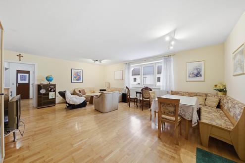 GRO�Z�GIGER BUNGALOW ZUM LEISTBAREN PREIS!