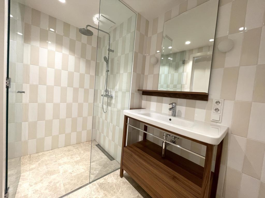 Badezimmer 1
