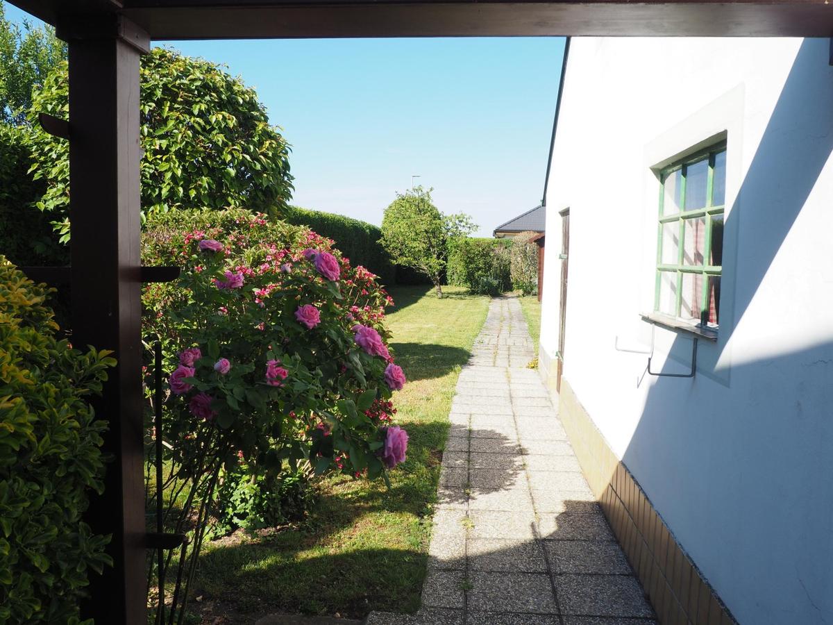 Nebengeb�ude-Garten
