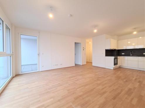 Terrassenwohnung mit Fernblick und Panoramafenster = ein SOMMERHIT!