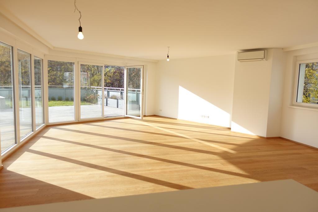 Blick ins Wohnzimmer