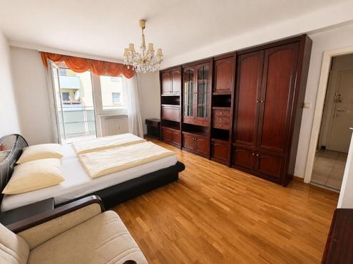 ? 3-Zimmer-Wohnung | NFL: 81,79 m� | Loggia &amp; Balkon | Lift | Viel Potenzial