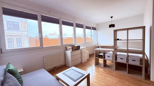 Laudongasse: Modernes Single-Apartment in toller Lage