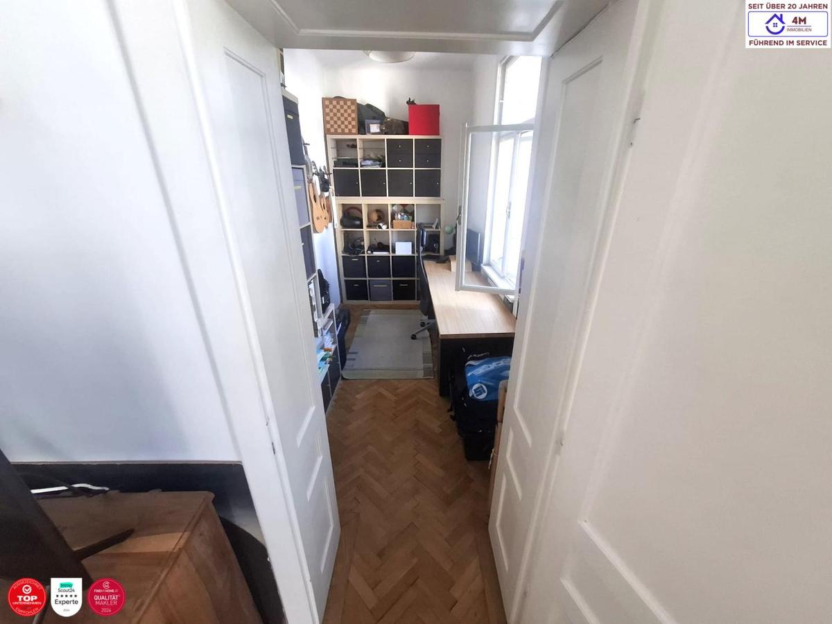 Arbeitszimmer