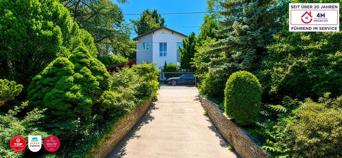 Zufahrt zur Garage/ Au�enabstellpl�tze