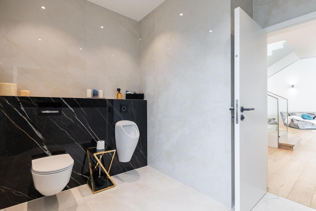 12 Toilette