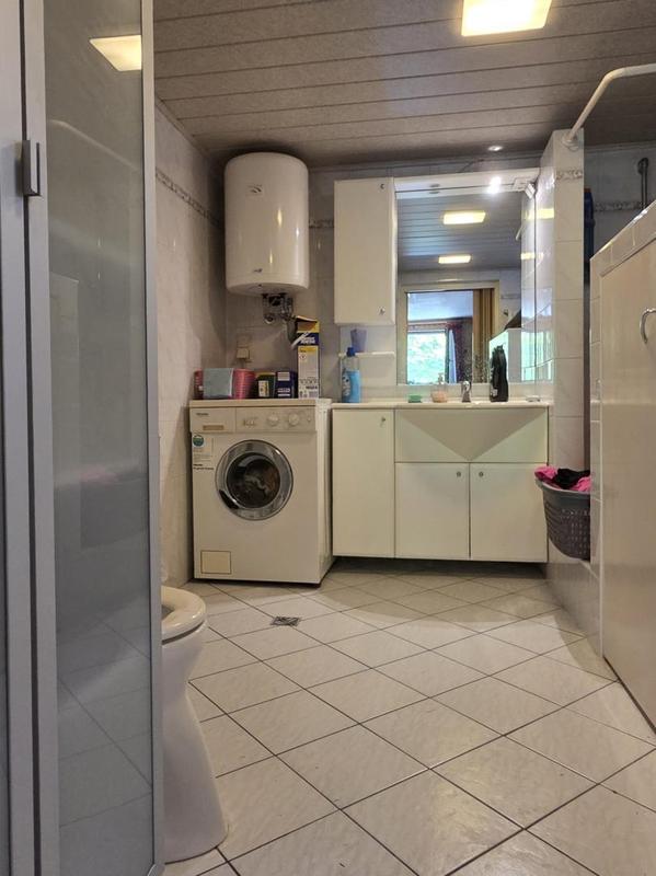 Badezimmer mit WC, KG