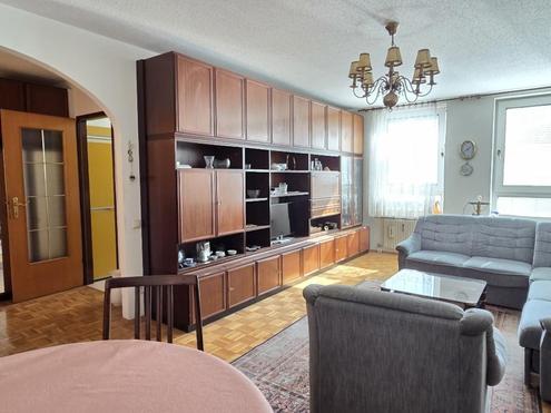 4-ZIMMER EIGENTUMSWOHNUNG IN GUTER LAGE MIT LIFT