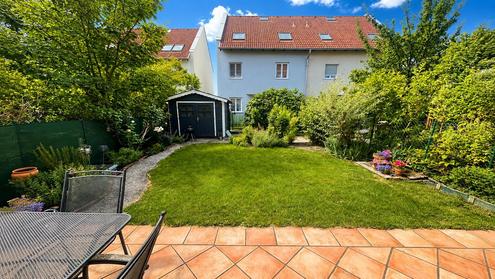Hennersdorf bei V�sendorf!!! Reihenhaus (142m� Wohnfl�che + 51m� Keller) mit S�d-Garten und PKW-Abstellpl�tzen