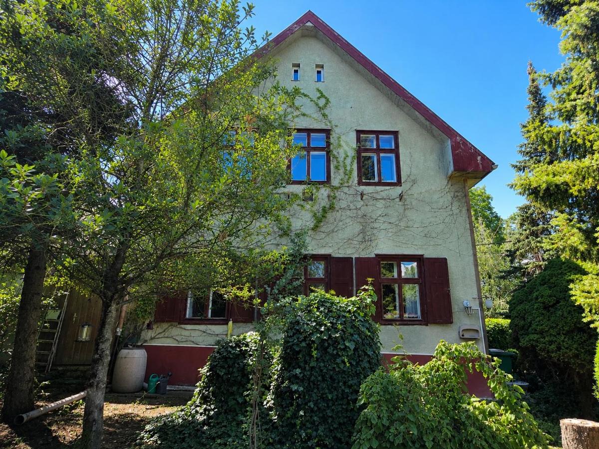 16 Haus_Au�en