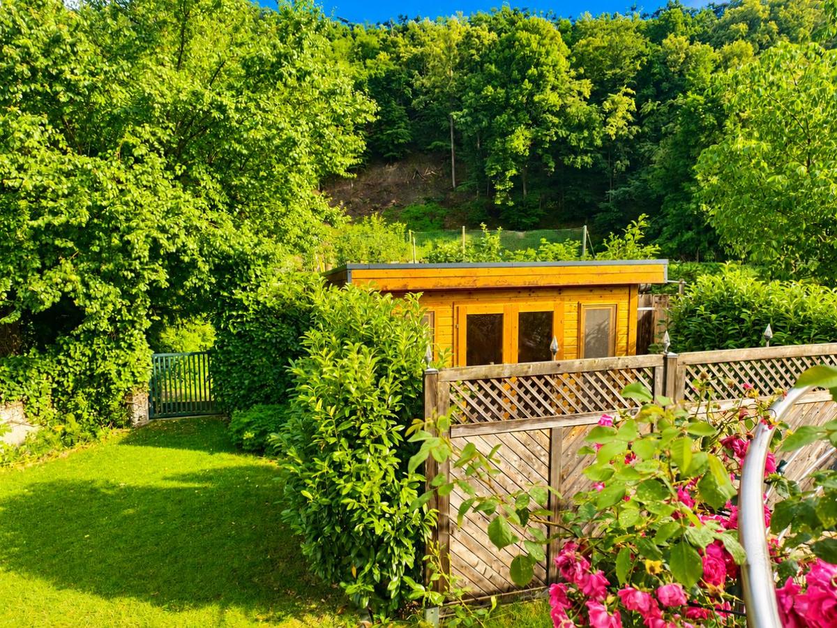 Blick auf die Gartensauna