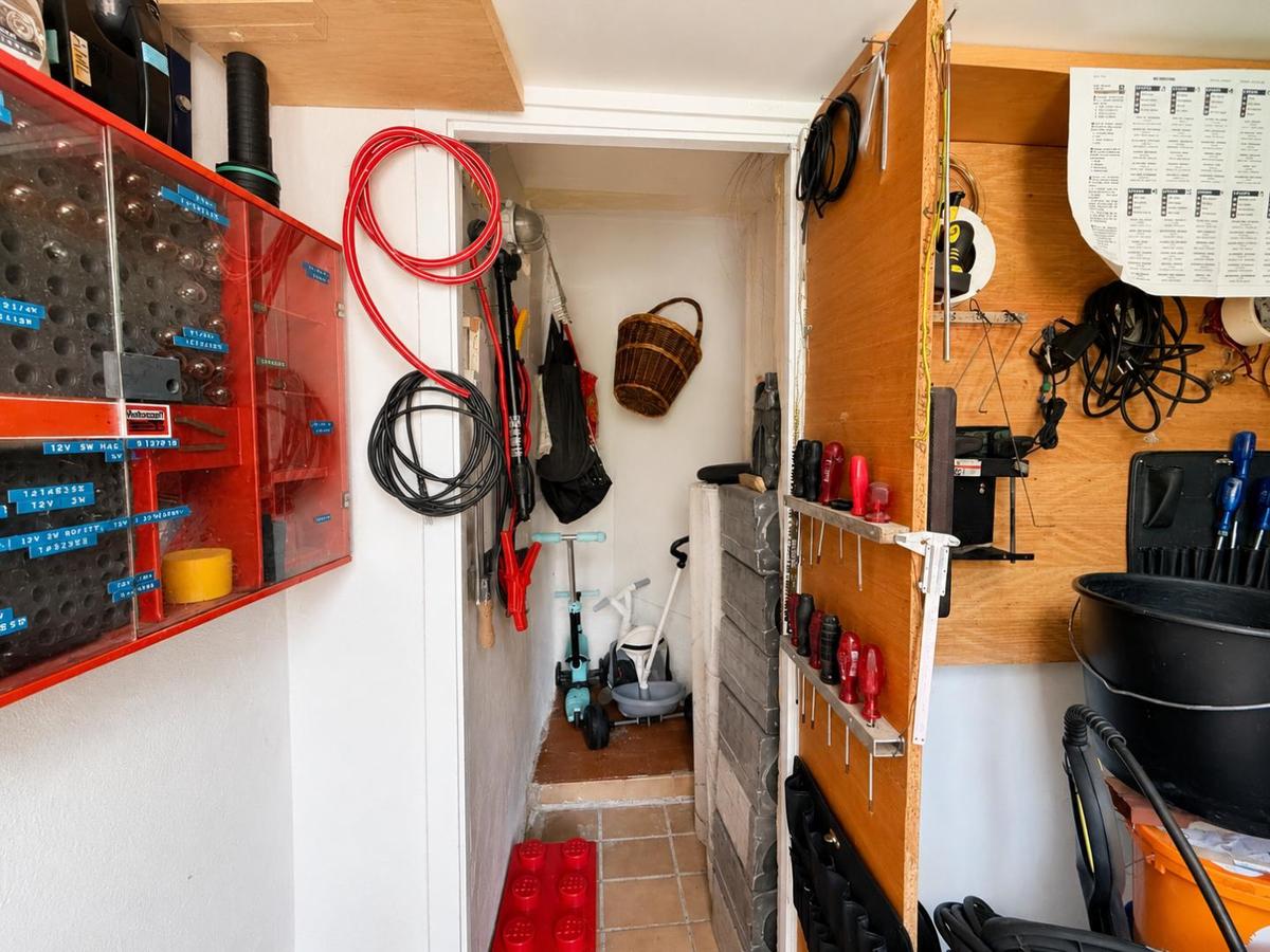 64_Garage