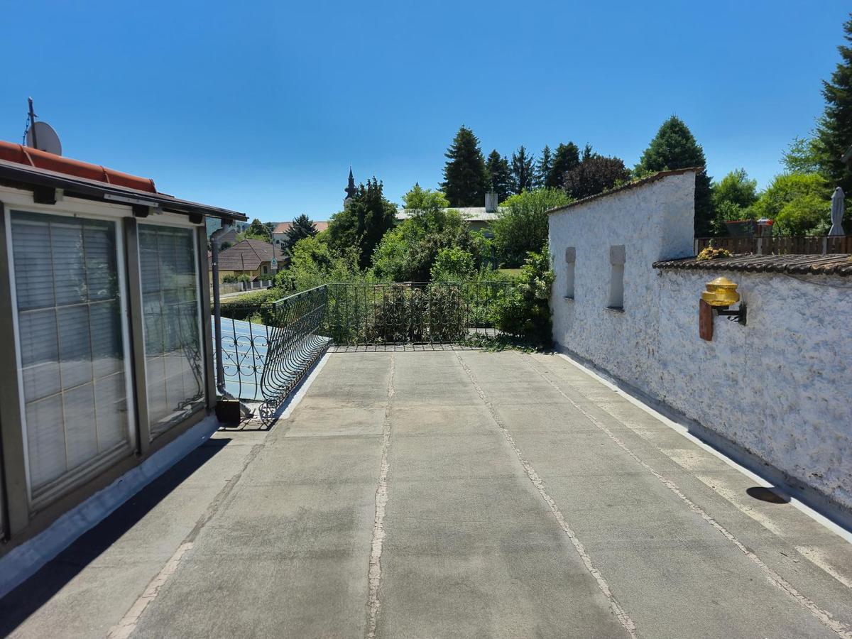Dachterrasse �ber Garage