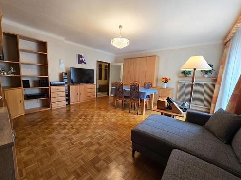 "Einziehen statt Renovieren! 3 Zi | 83,83 m² | WG-tauglich | möbliert | Keller | sofort verfügbar"