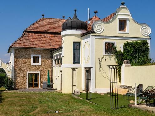 Romantisches kleines Schl�ssl in Alleinlage!