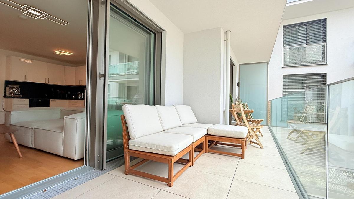 Loggia mit Wohnblick