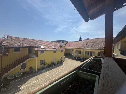 "Charmante Wohnung mit Balkon"