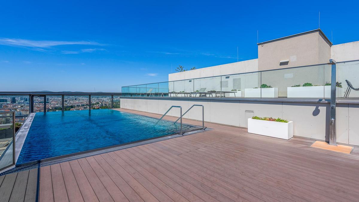 Pool mit Liegefl�che