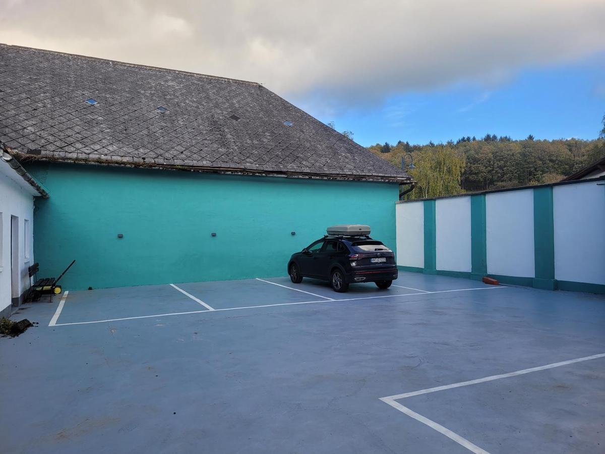 11 Parkpl�tze optional