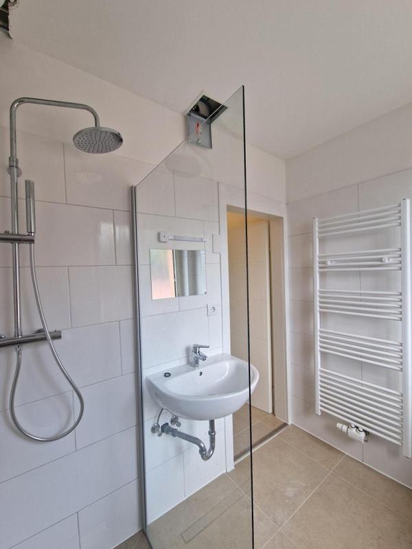 Regendusche und Handtuchw�rmer